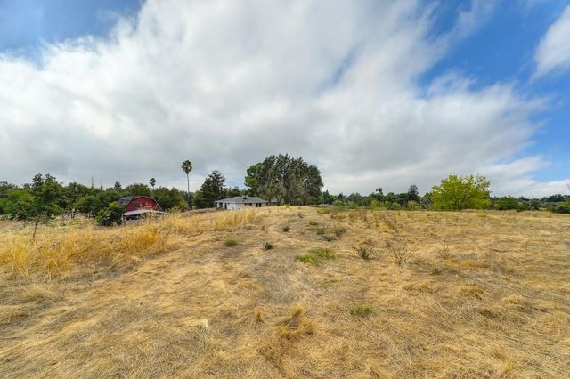 7400 Mountain Ave, Orangevale, CA 95662