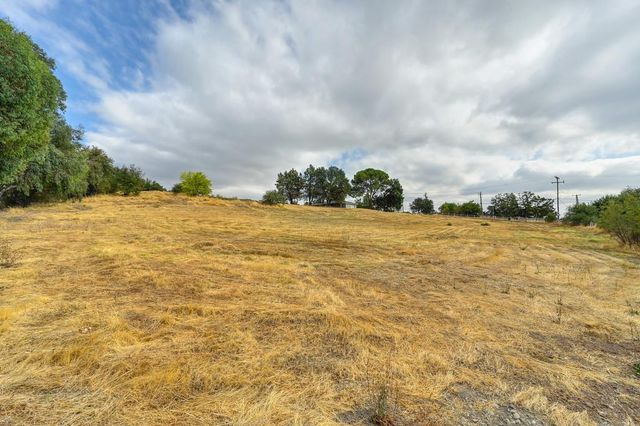 7400 Mountain Ave, Orangevale, CA 95662