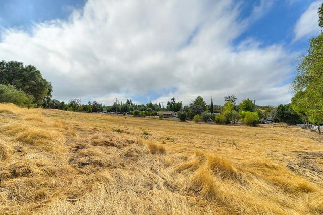 7400 Mountain Ave, Orangevale, CA 95662