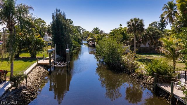 27257 Barbarosa ST, Bonita Springs, FL 34135