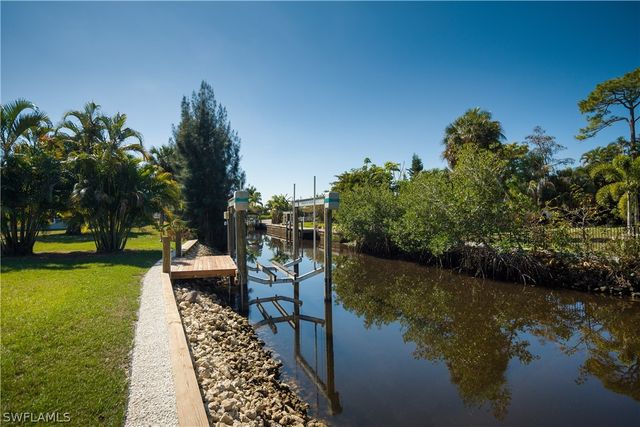 27257 Barbarosa ST, Bonita Springs, FL 34135