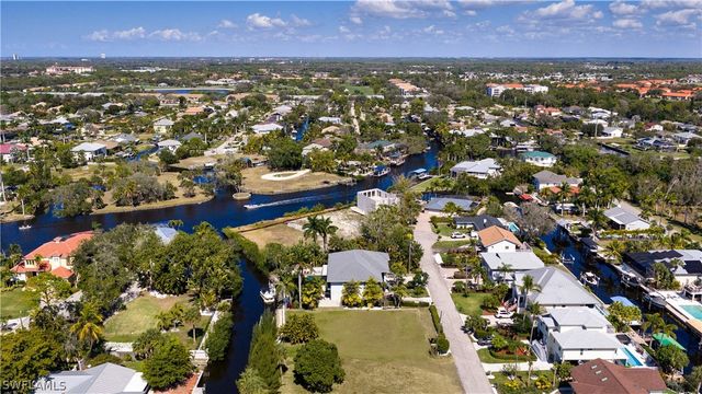 27257 Barbarosa ST, Bonita Springs, FL 34135