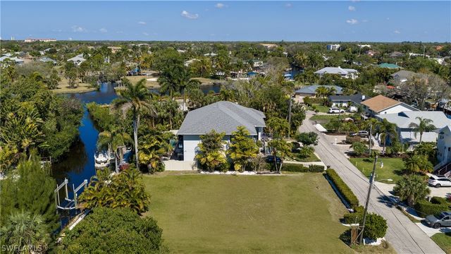 27257 Barbarosa ST, Bonita Springs, FL 34135