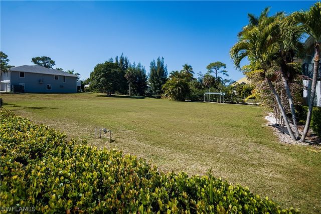 27257 Barbarosa ST, Bonita Springs, FL 34135