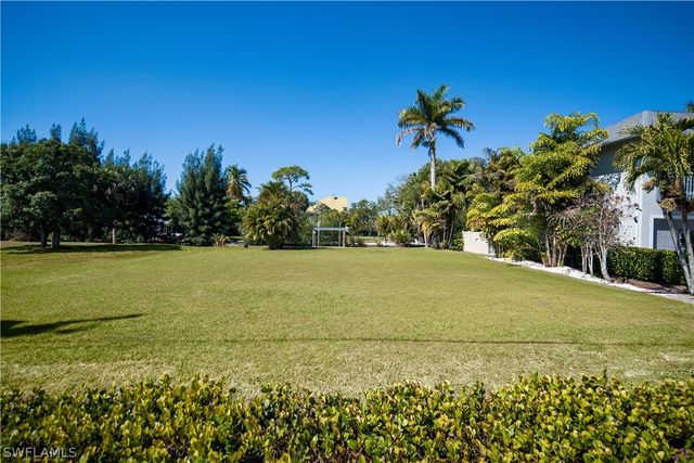 27257 Barbarosa ST, Bonita Springs, FL 34135