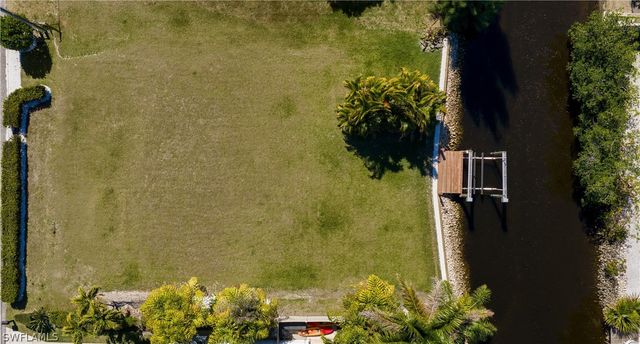 27257 Barbarosa ST, Bonita Springs, FL 34135