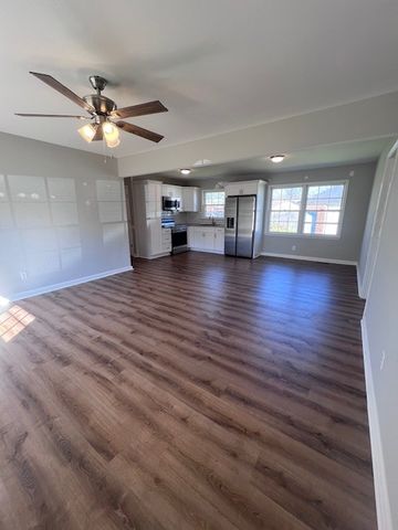 832 Craig St, Gallatin, TN 37066