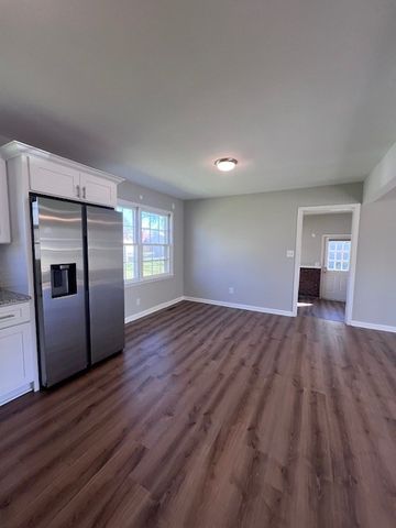 832 Craig St, Gallatin, TN 37066