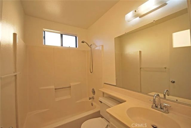 1046 Irving Avenue 101, Glendale, CA 91201