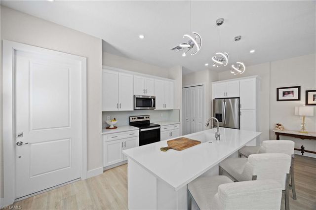 5832 Jasper WAY # 102, Naples, FL 34112