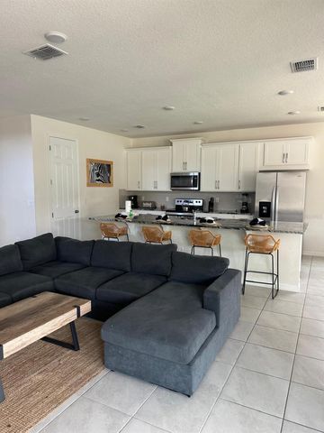 8918 TROPICAL HAVEN COURT, Kissimmee, FL 34747