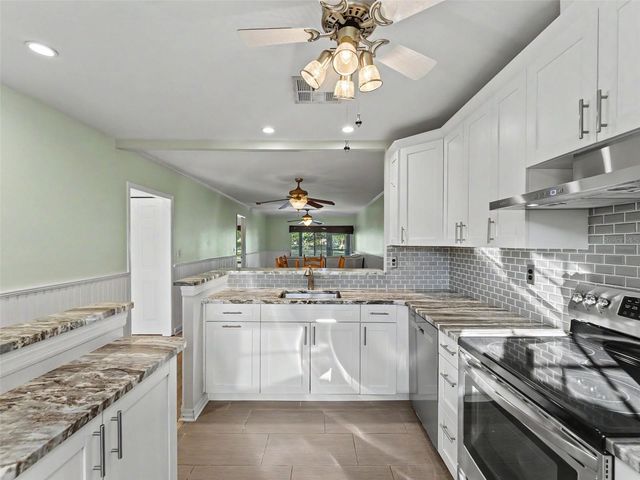 11430 CARRIAGE HILL DRIVE 4, Port Richey, FL 34668