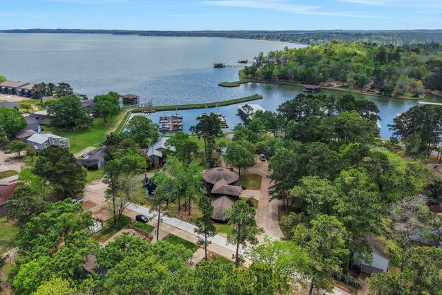 111 Harbour Row Drive, Coldspring, TX 77331