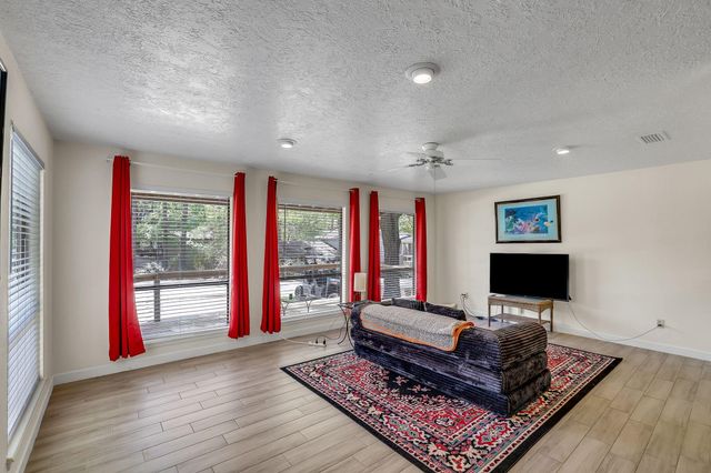 111 Harbour Row Drive, Coldspring, TX 77331