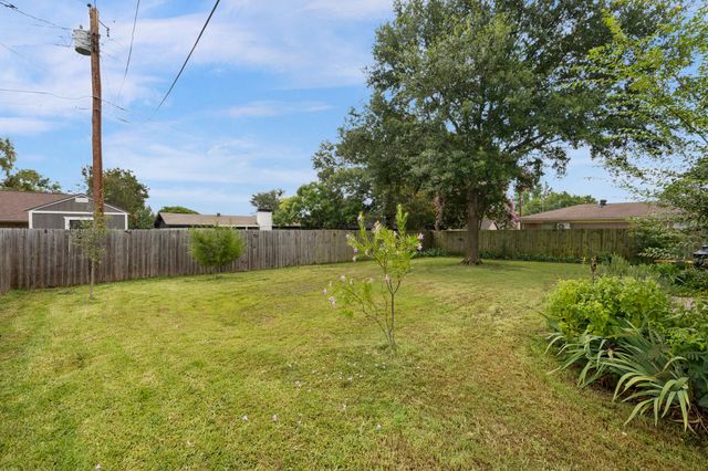 513 Quail Run Street, Greenville, TX 75402