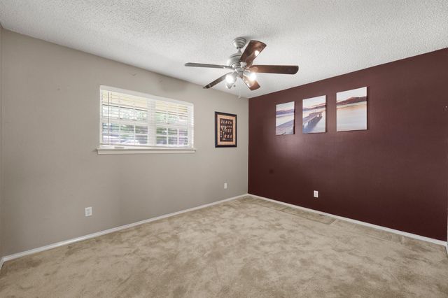 513 Quail Run Street, Greenville, TX 75402