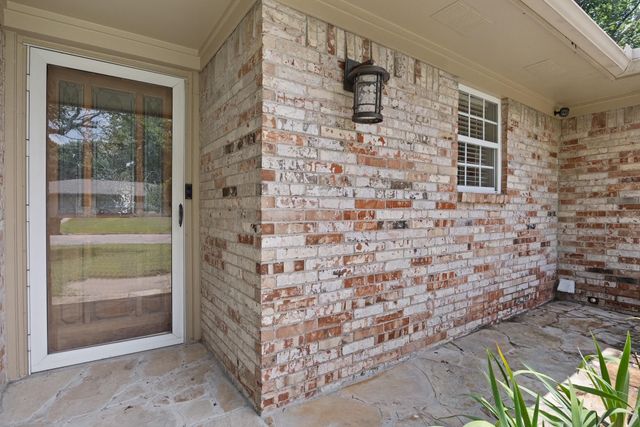 513 Quail Run Street, Greenville, TX 75402