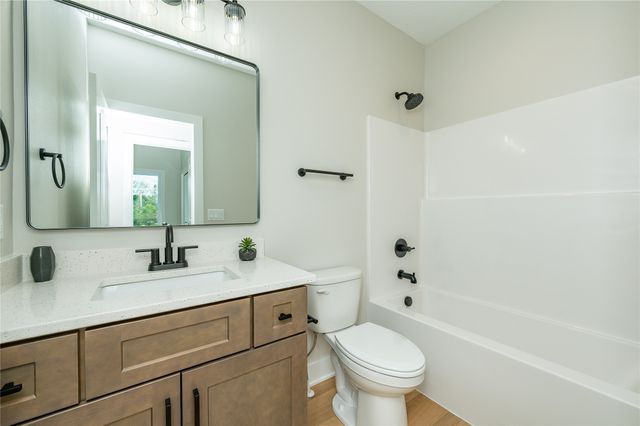 1570 NW Parkside Lane, Waukee, IA 50263