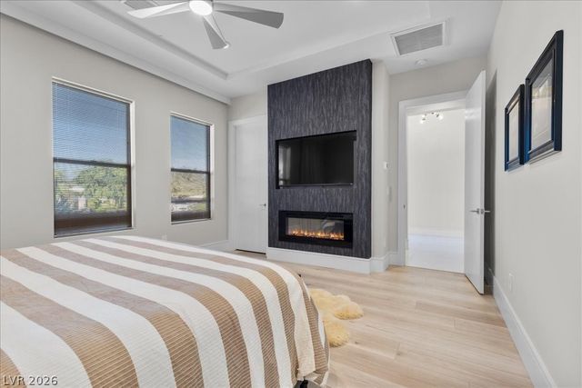 2904 Candelaria Drive, Henderson, NV 89074