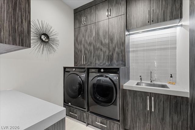 2904 Candelaria Drive, Henderson, NV 89074