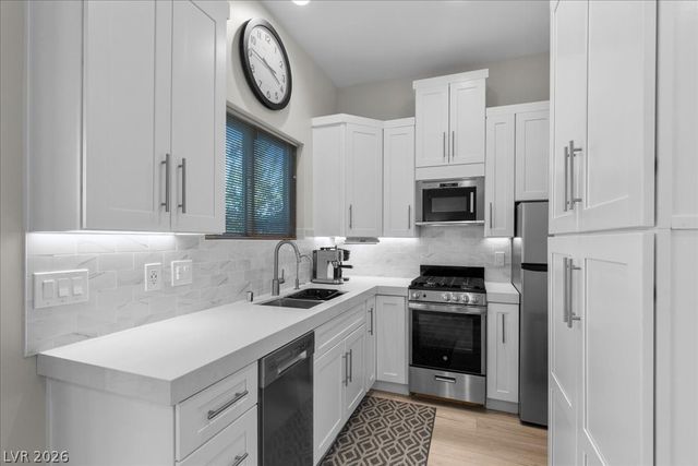 2904 Candelaria Drive, Henderson, NV 89074
