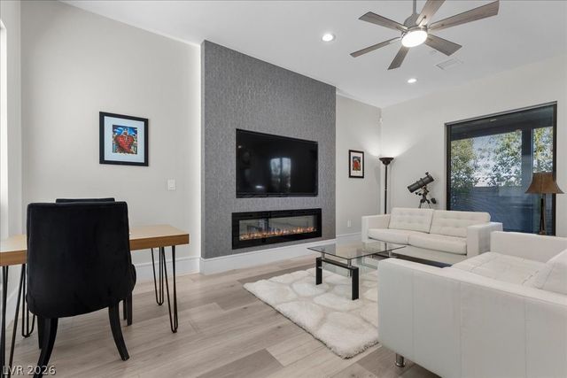 2904 Candelaria Drive, Henderson, NV 89074