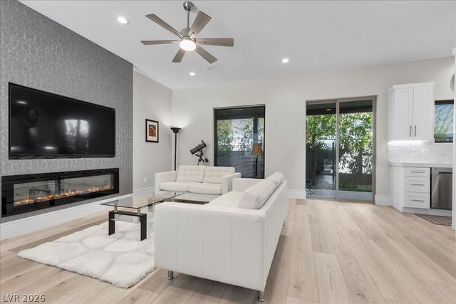 2904 Candelaria Drive, Henderson, NV 89074