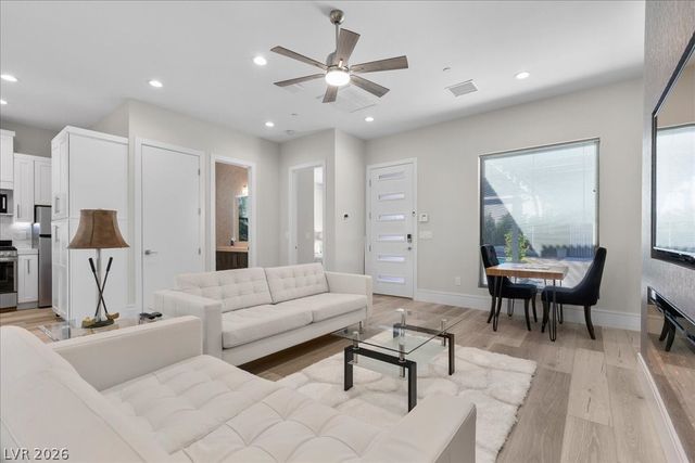 2904 Candelaria Drive, Henderson, NV 89074