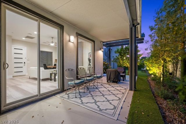 2904 Candelaria Drive, Henderson, NV 89074