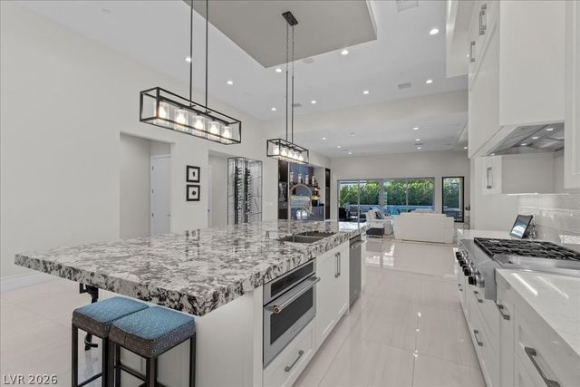 2904 Candelaria Drive, Henderson, NV 89074