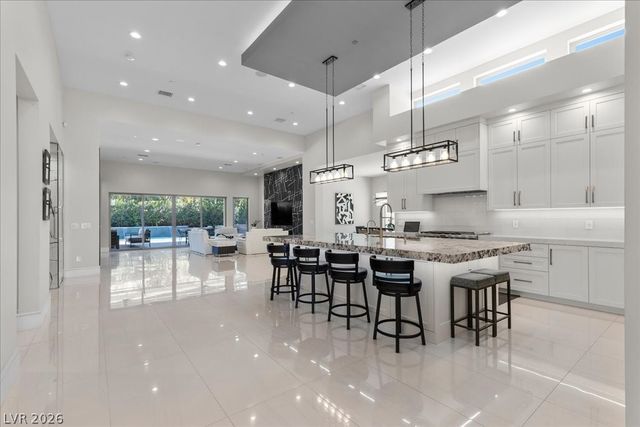 2904 Candelaria Drive, Henderson, NV 89074