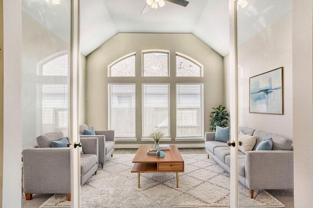 9219 Eckert Road, Iowa Colony, TX 77583