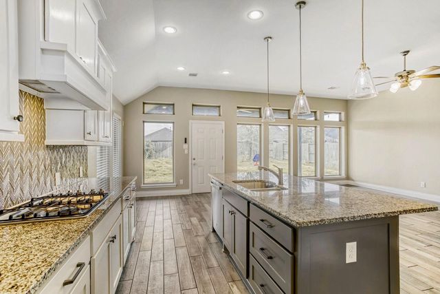 9219 Eckert Road, Iowa Colony, TX 77583