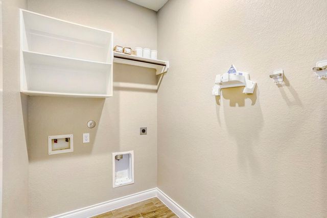 9219 Eckert Road, Iowa Colony, TX 77583