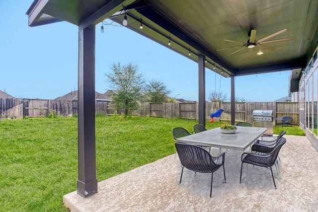 9219 Eckert Road, Iowa Colony, TX 77583