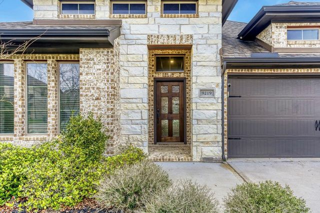 9219 Eckert Road, Iowa Colony, TX 77583