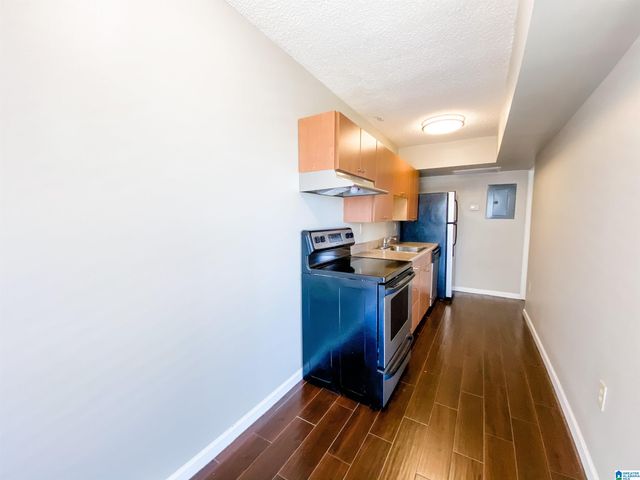 2990 RHODES CIRCLE S, Birmingham, AL 35205