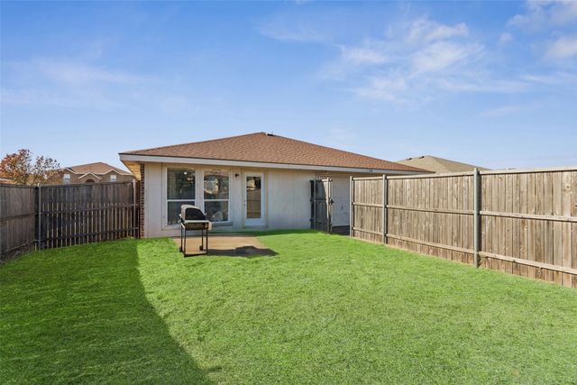 640 Canyon Place, Desoto, TX 75115