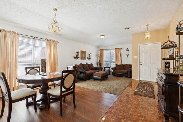 640 Canyon Place, Desoto, TX 75115