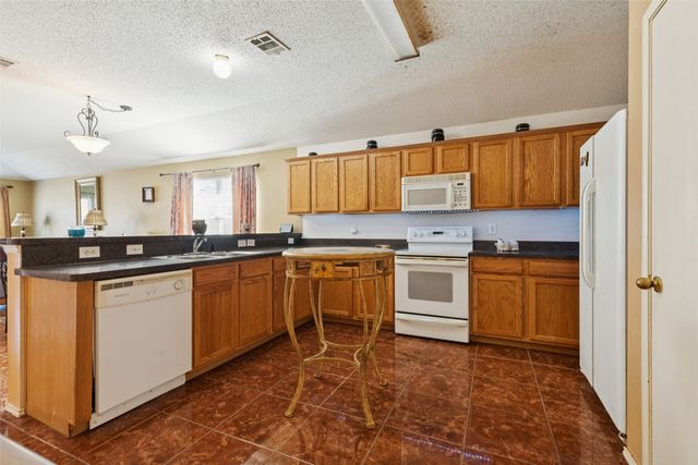 640 Canyon Place, Desoto, TX 75115