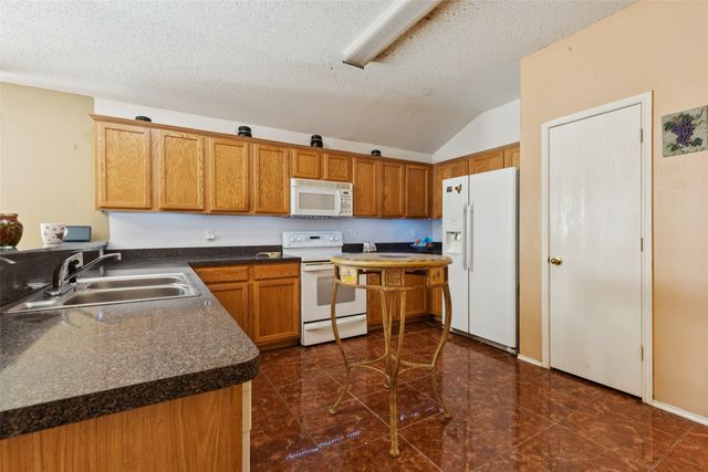 640 Canyon Place, Desoto, TX 75115