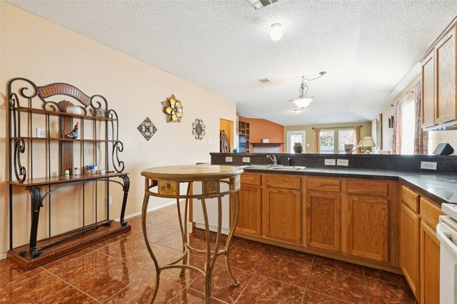 640 Canyon Place, Desoto, TX 75115