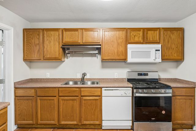 835 Lovera Blvd, San Antonio, TX 78201