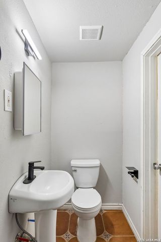 835 Lovera Blvd, San Antonio, TX 78201
