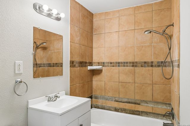 835 Lovera Blvd, San Antonio, TX 78201