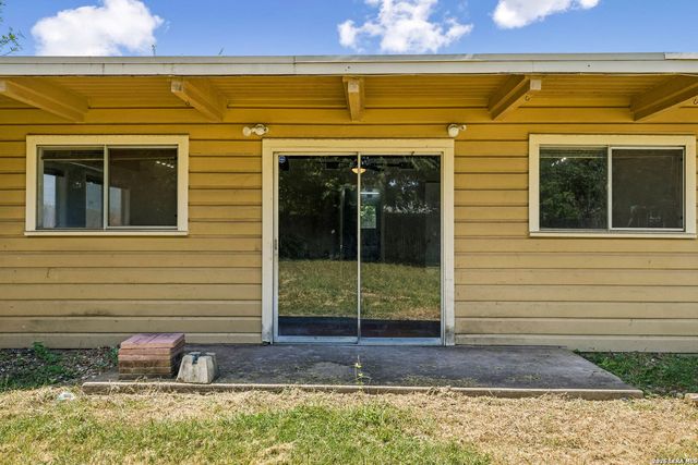 835 Lovera Blvd, San Antonio, TX 78201
