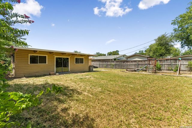 835 Lovera Blvd, San Antonio, TX 78201