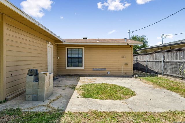 835 Lovera Blvd, San Antonio, TX 78201