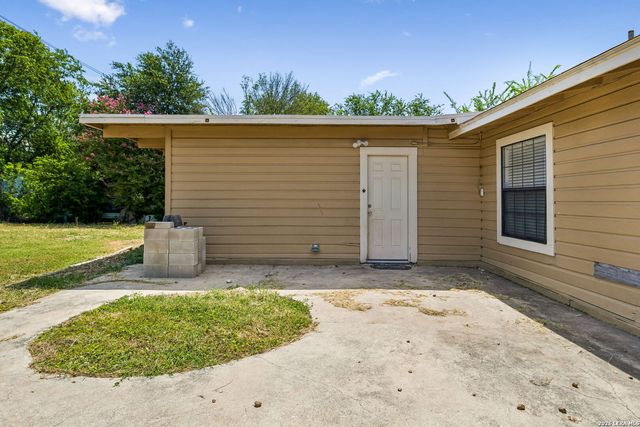 835 Lovera Blvd, San Antonio, TX 78201
