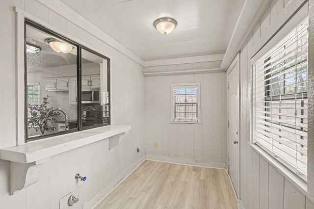 2621 Warren Lane, Fort Worth, TX 76112